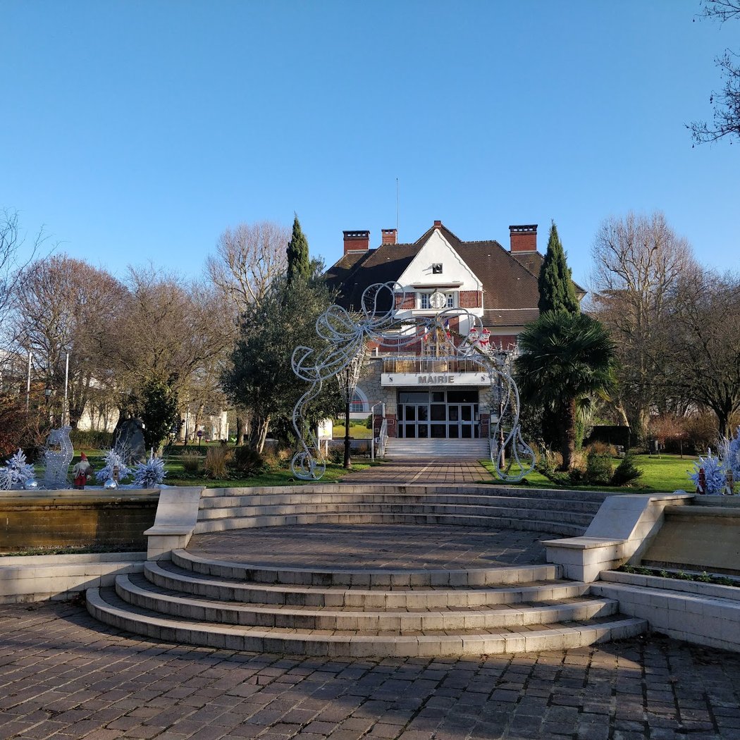 City/Town Hall Park 3