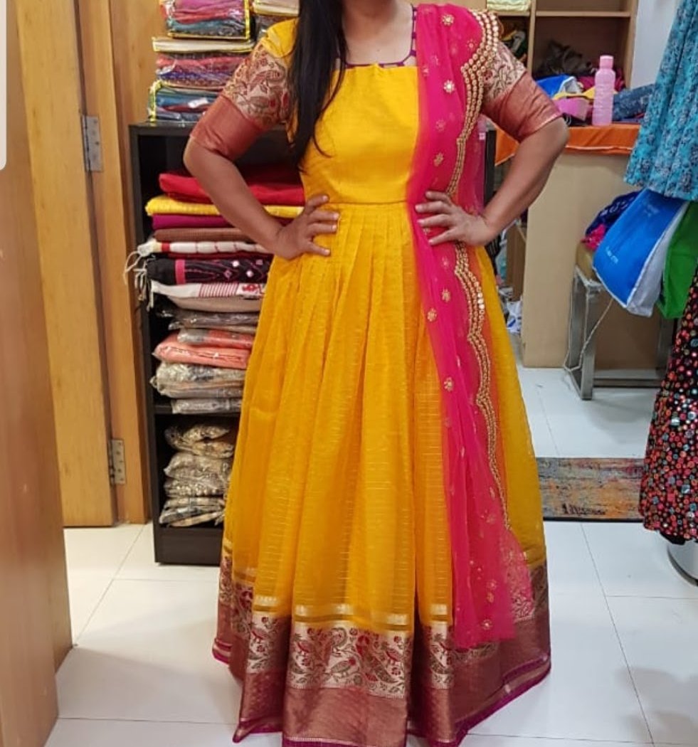 SHE'S BOUTIQUE 2