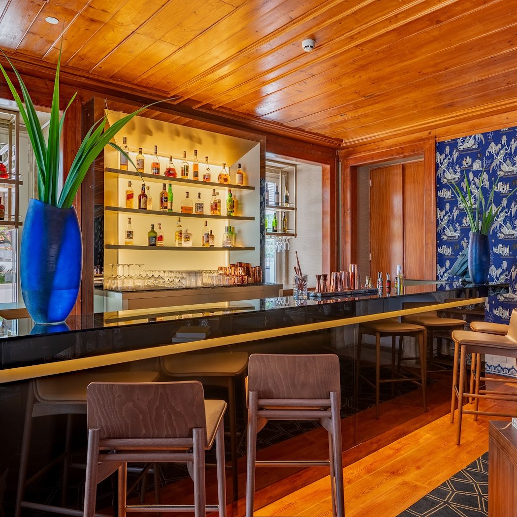 Kan.Jo Bar & Restaurant 5