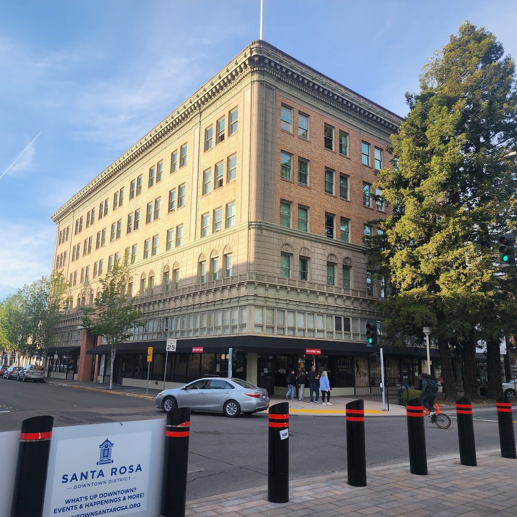 Old Courthouse Square 3