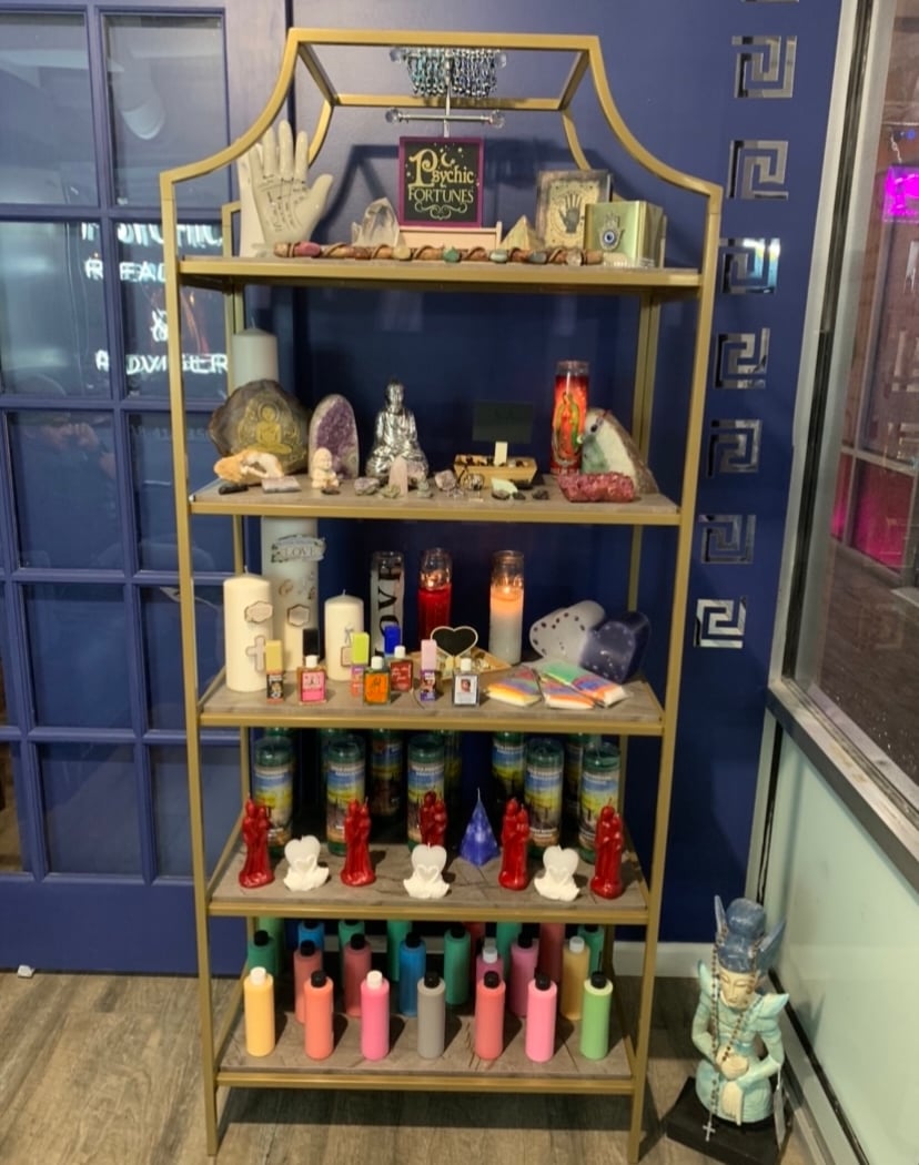 Psychic Reading in Dumbo Brooklyn - Medium, Chakra Analysis, Aura Healing in Brooklyn, NY 2