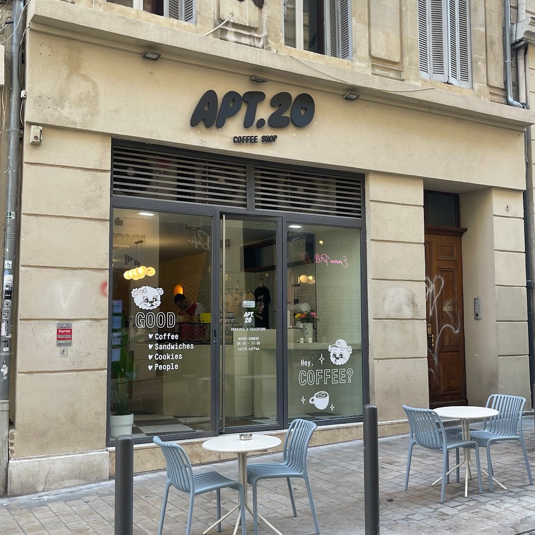APT.20 COFFEE SHOP 3