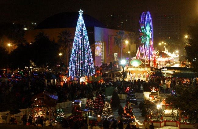 Christmas in the Park 1