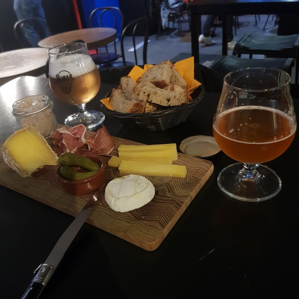 BUBAR - Microbrasserie, Bar et Cave