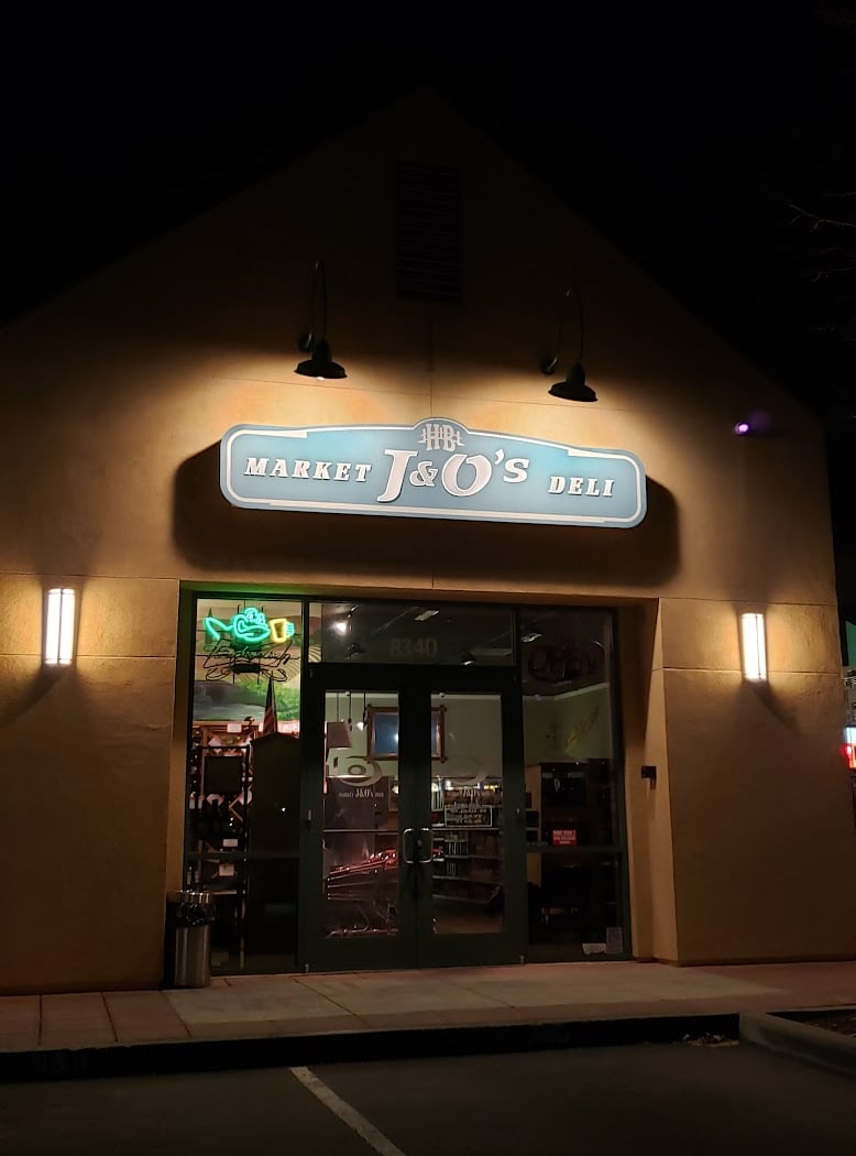 J&O's Market and Deli 2
