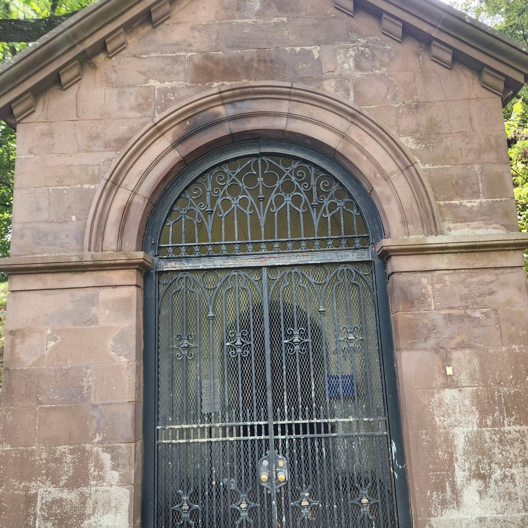The Catacombs of Green-Wood Cemetery 3