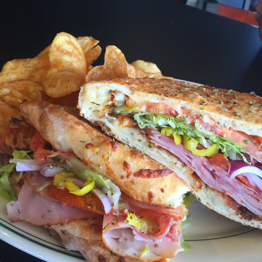 The POUND! Bar & Grill 1