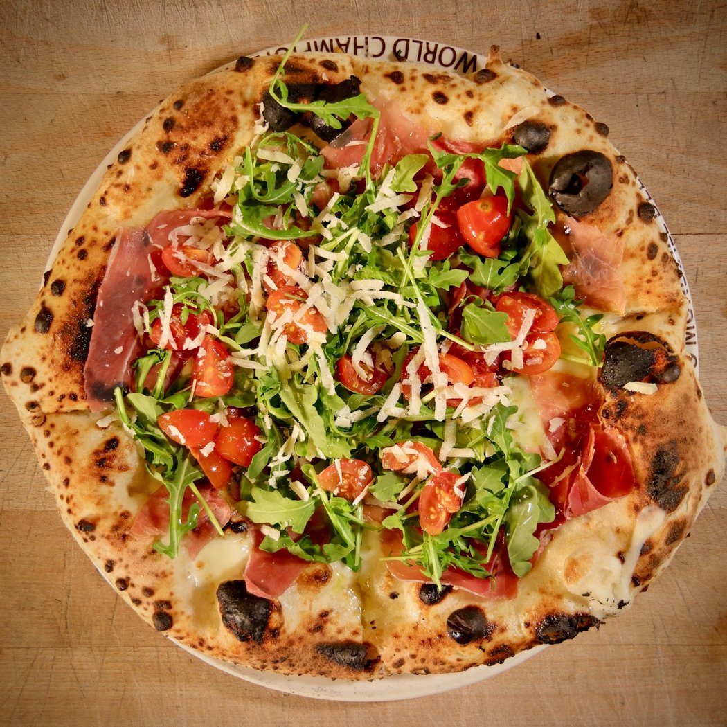 La Leggenda Pizzeria
