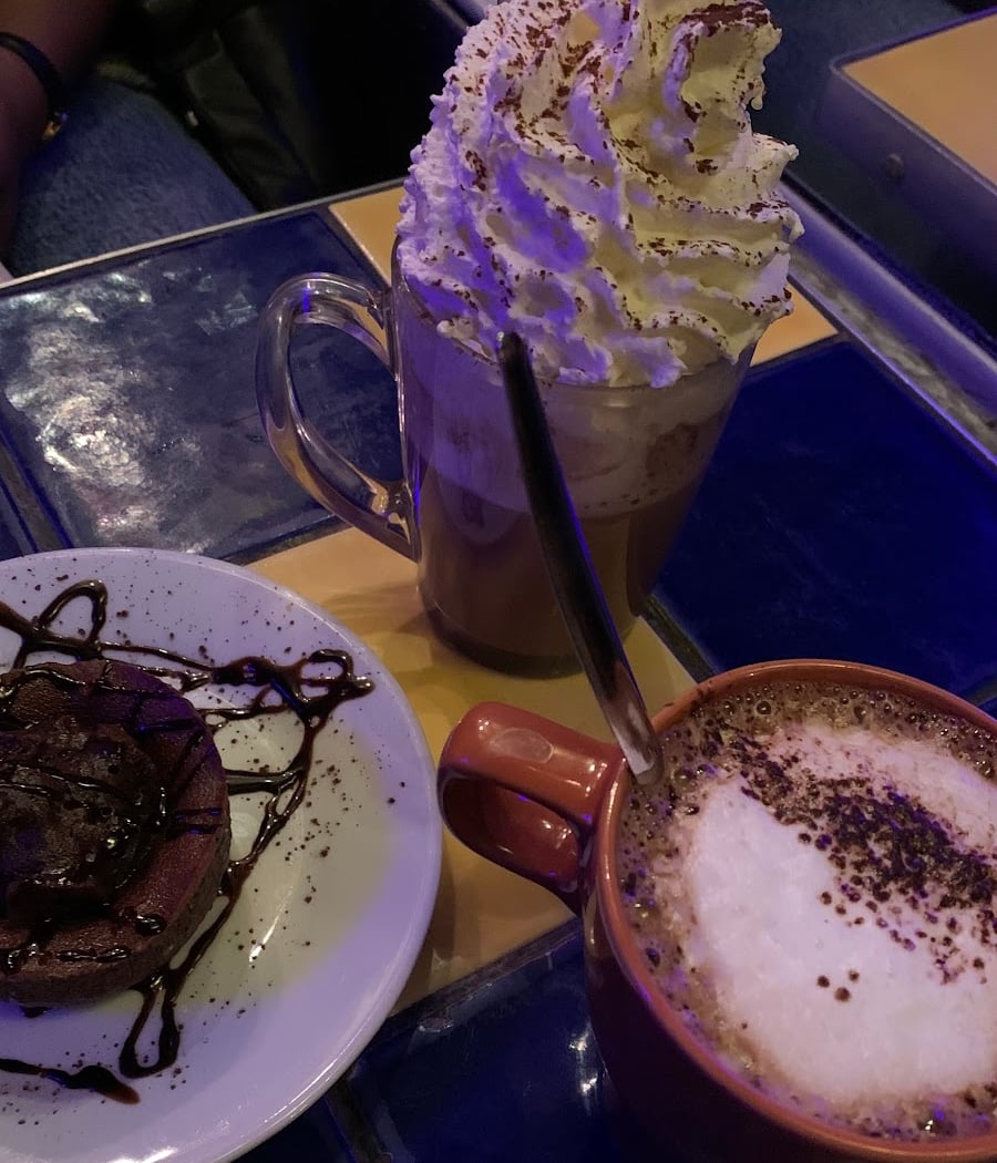 L'Imprévu Café 1