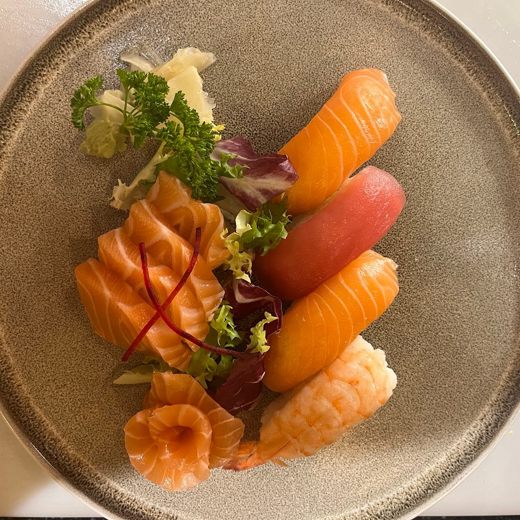 SUSHI FOOD 1