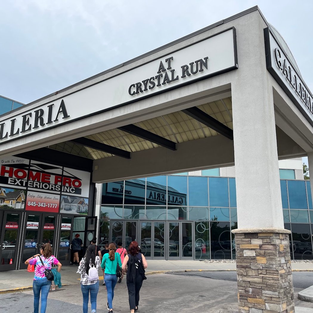 Galleria at Crystal Run 2