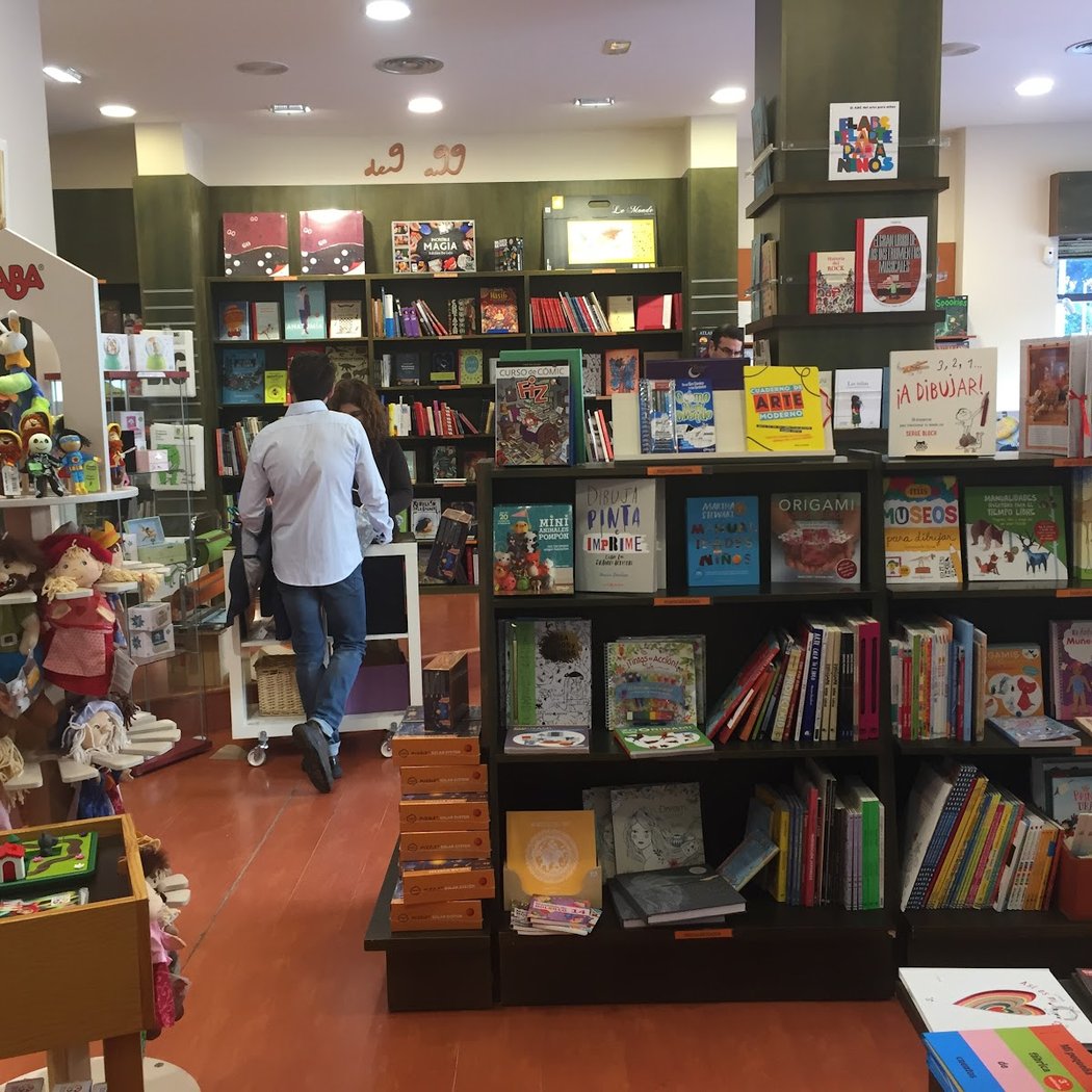 Librería Rayuela Infancia 3