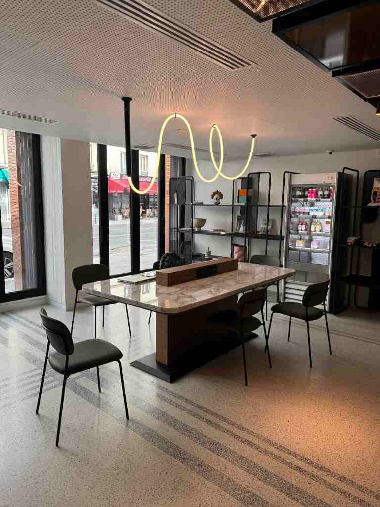 Tribe Table Clichy 3