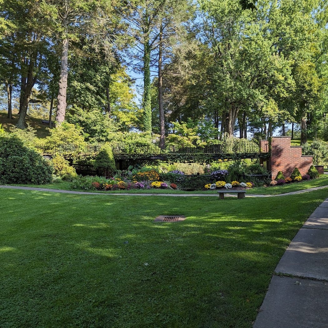 Tribute Gardens 1