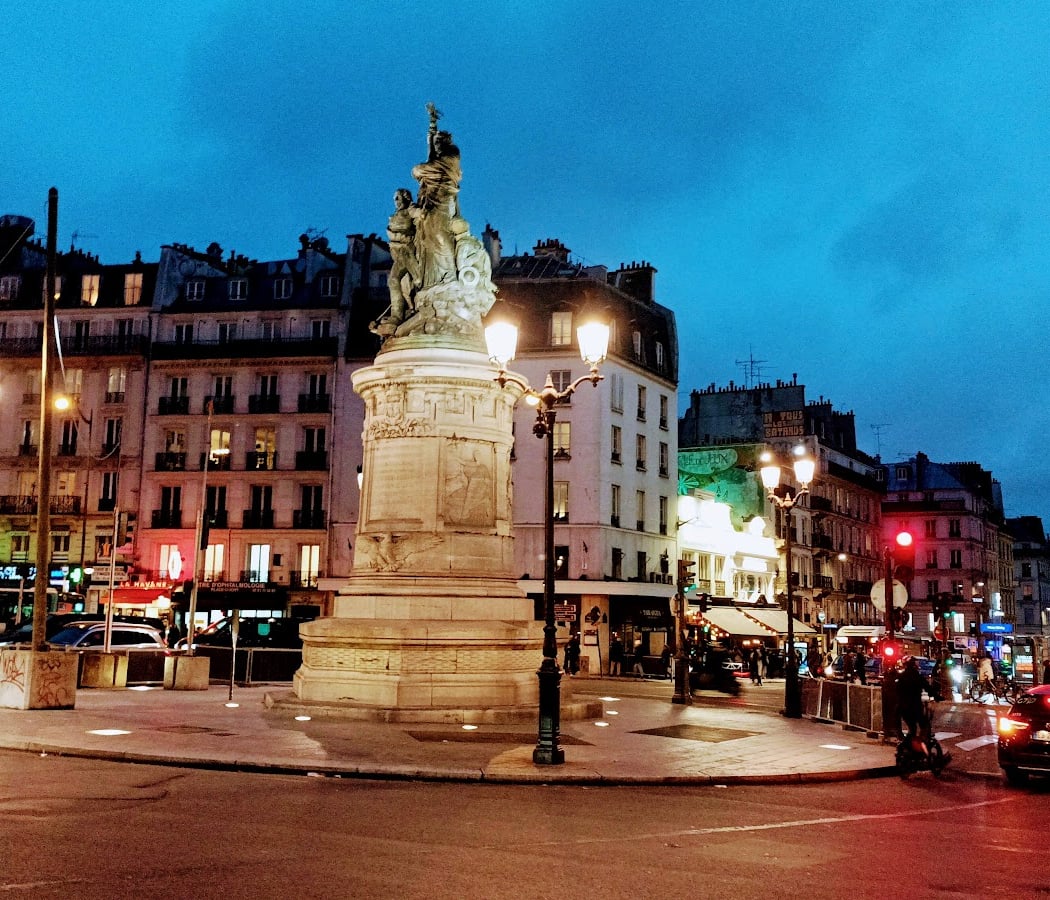 Place de Clichy 1