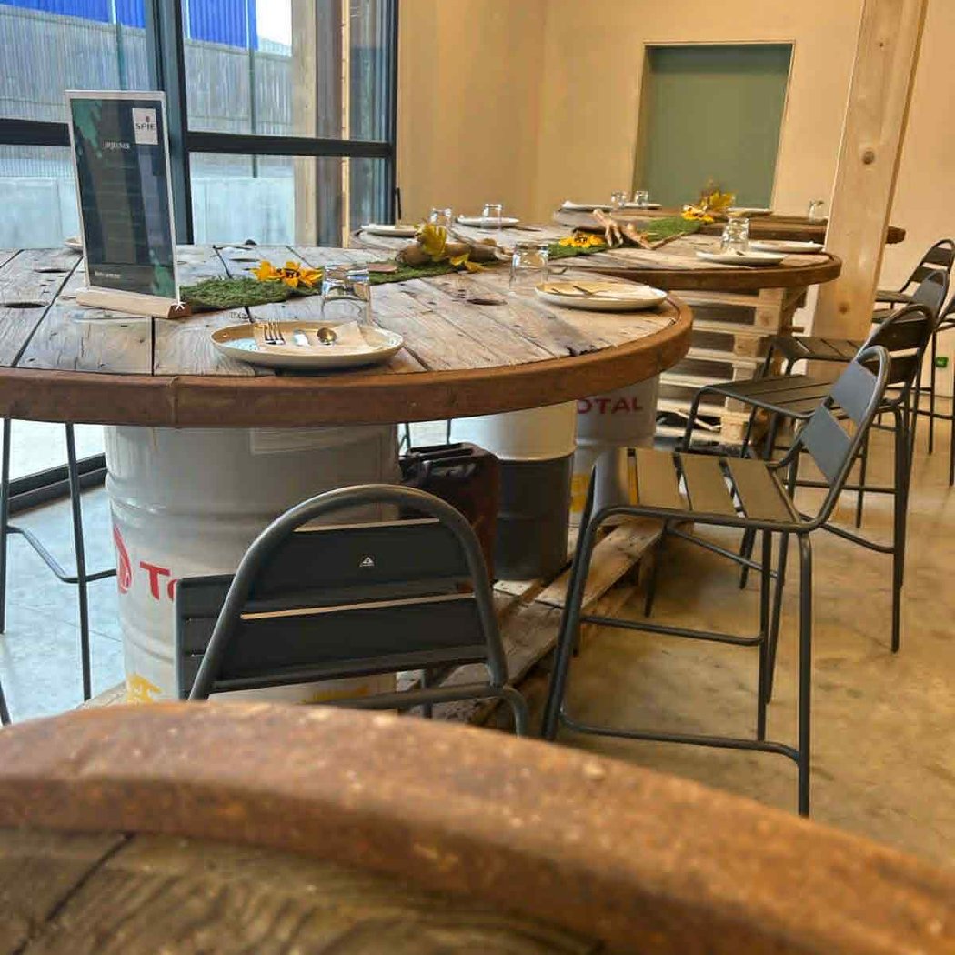 Le Hangar 2