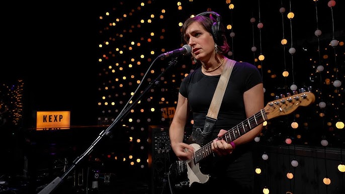 Ms. Ezra Furman: Doing What She Wants 2
