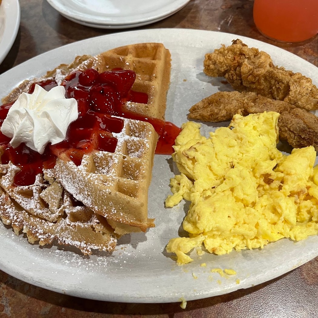 Huckleberry's Breakfast & Lunch 3
