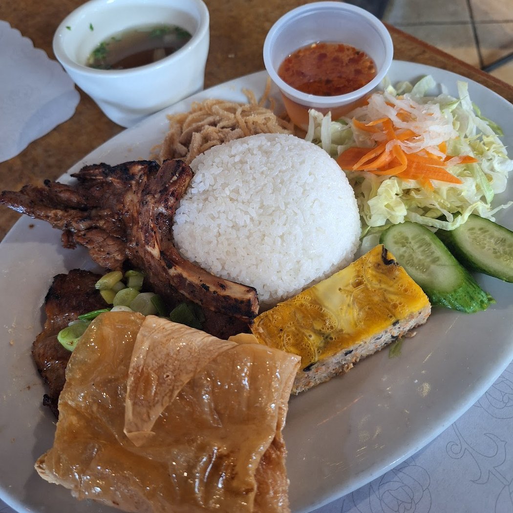 Com Tam Thanh Restaurant 1