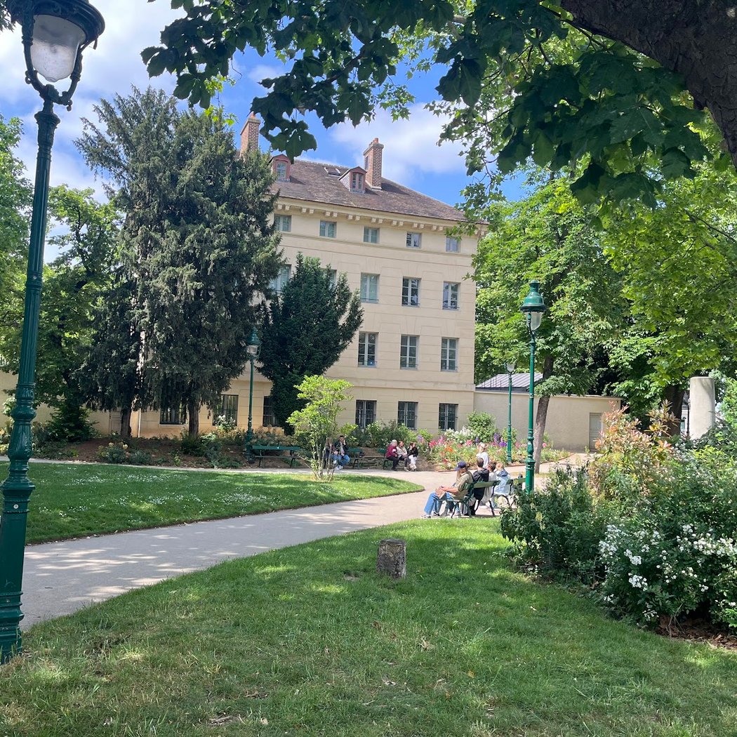 Abbé-Migne Square 1