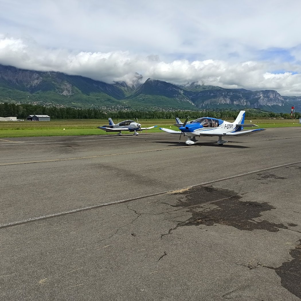 Grenoble – Le Versoud Aerodrome 2