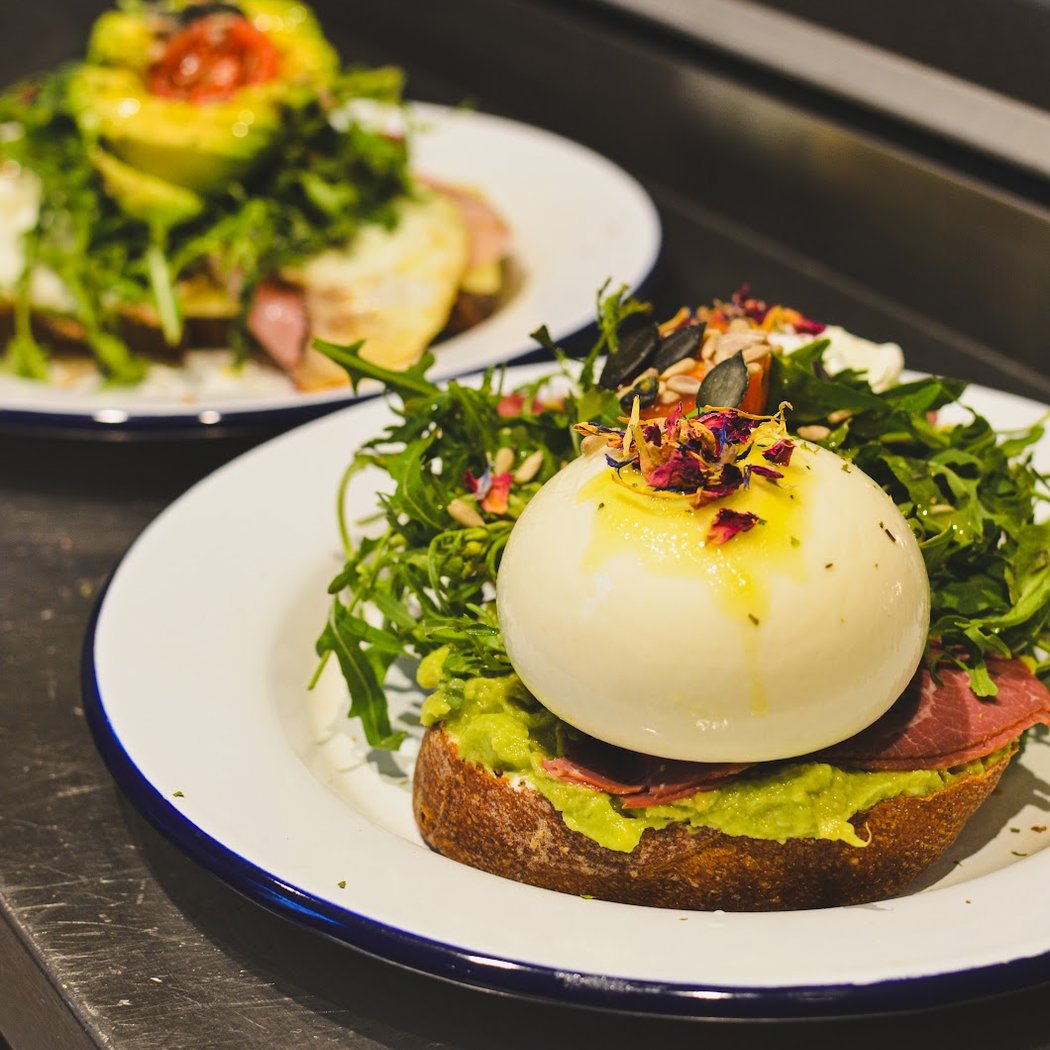 Daddee Blu — Brunch | Café | Bar 1