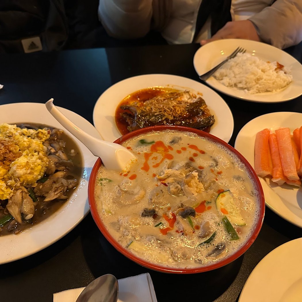 Pattanian Thai Restaurant 3