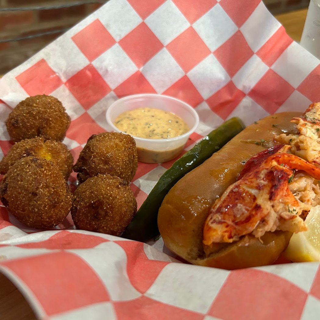Mason's Famous Lobster Rolls 3