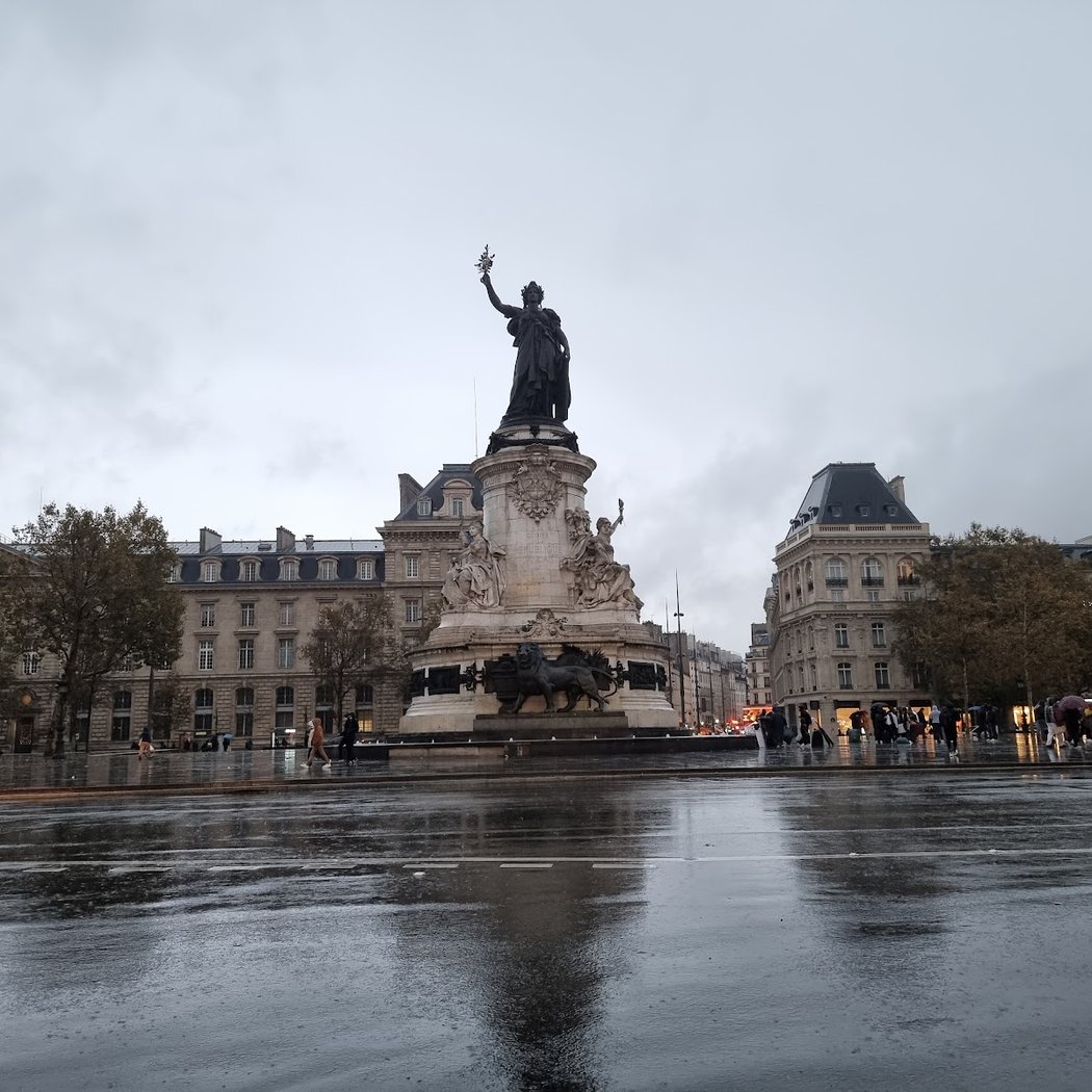 Pl. de la République 3