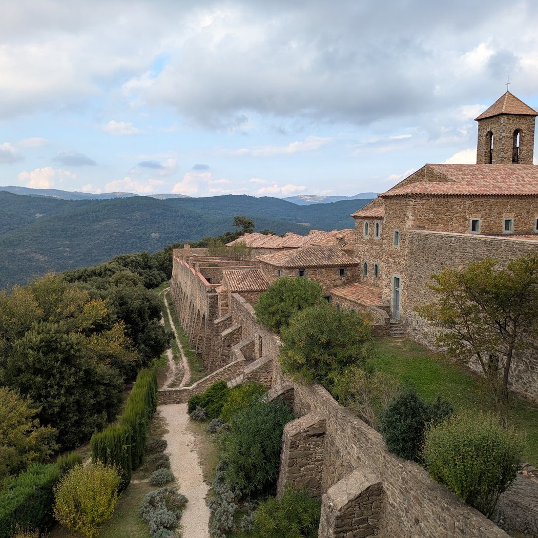 Monastère Notre-Dame de Clémence de La Verne / Moniales de Bethléem, de l'Assomption de la Vierge et de Saint-Bruno 2
