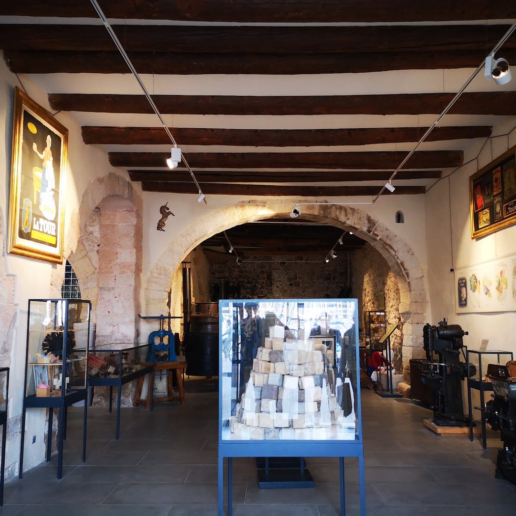 Soap Museum Tour and Workshop 3