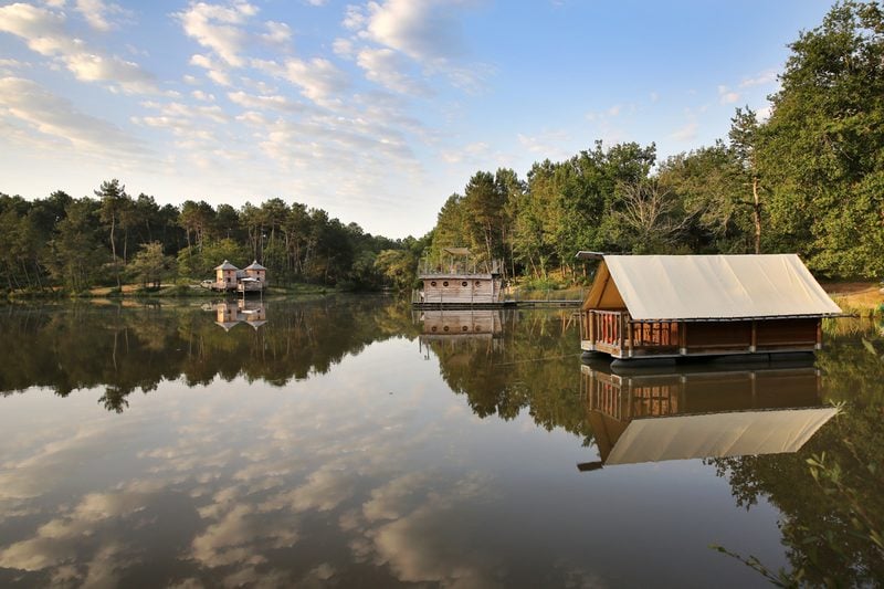 Les Cabanes magiques de l'Etang de Bazange 1