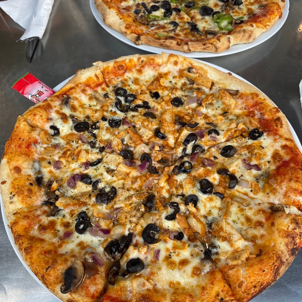 Emir Pizza 3