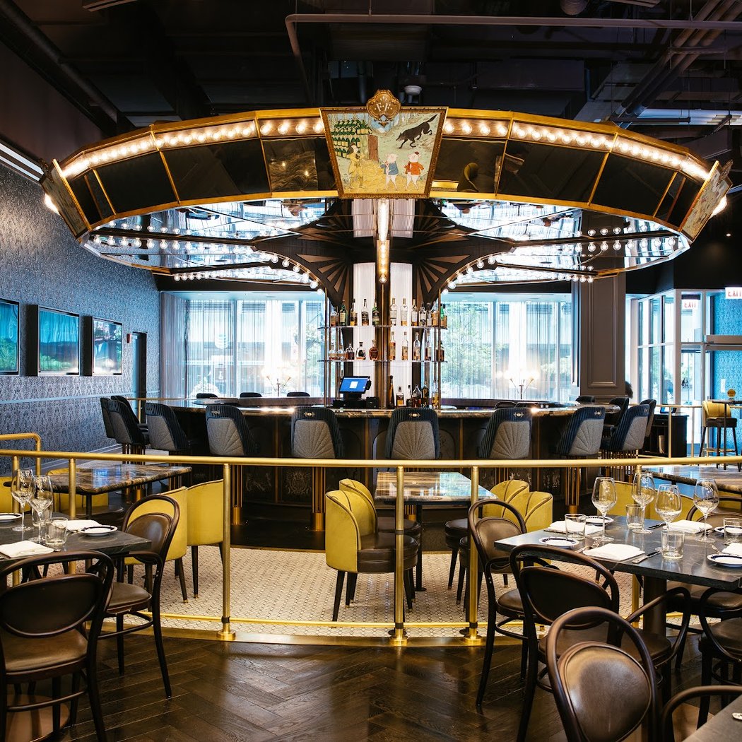 Francois Frankie Le Carousel Bar 1
