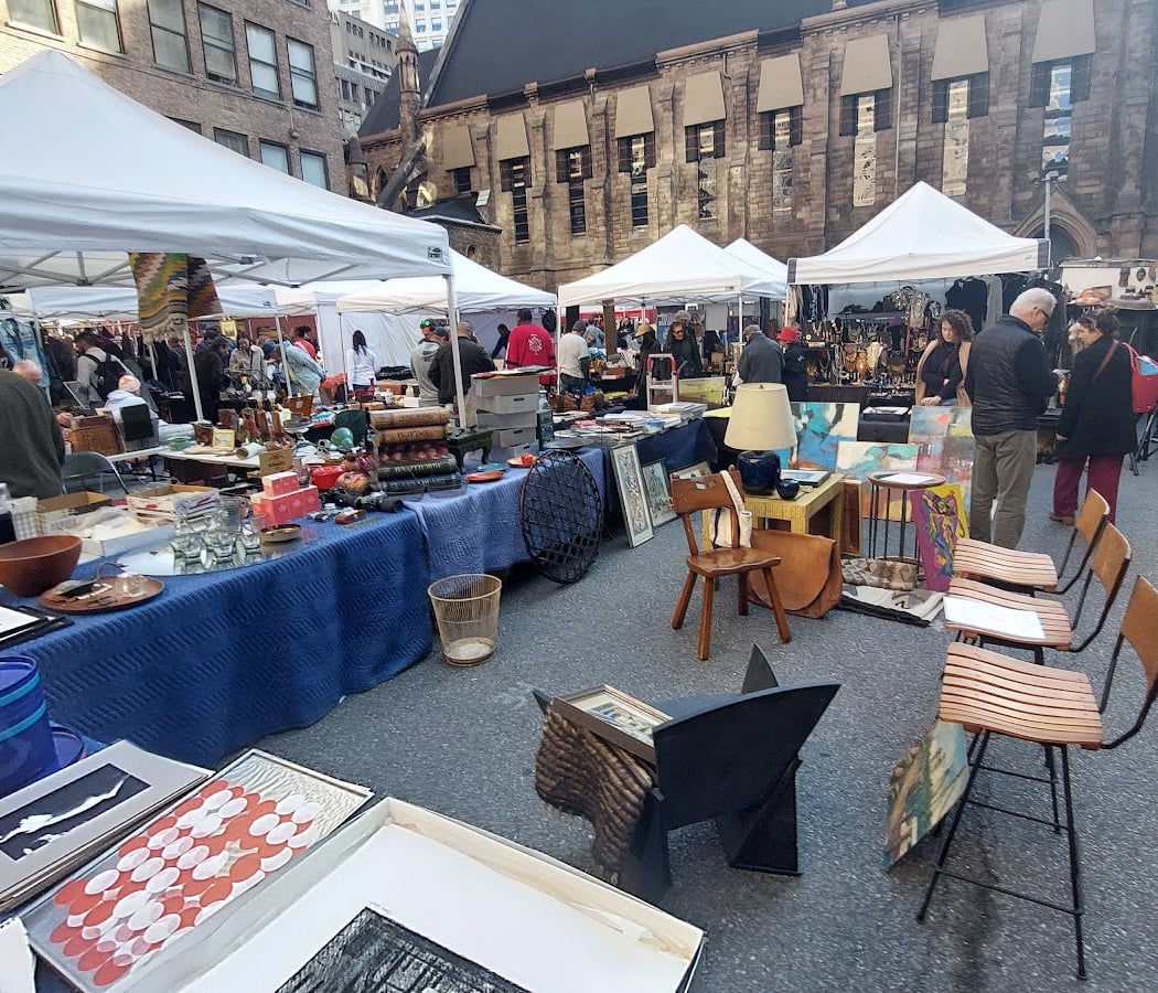 Parking lot bazar 2