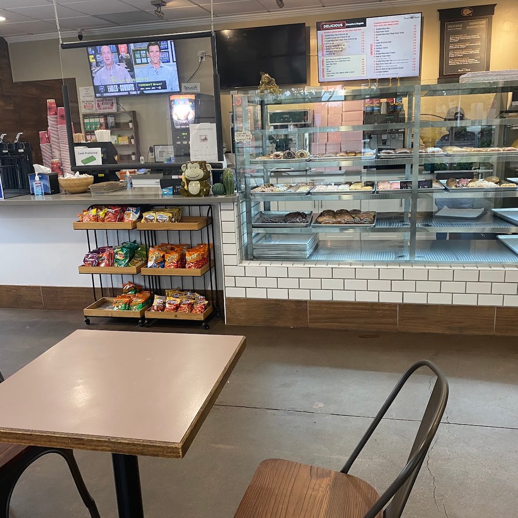 Delicious Donuts & Bagels 3