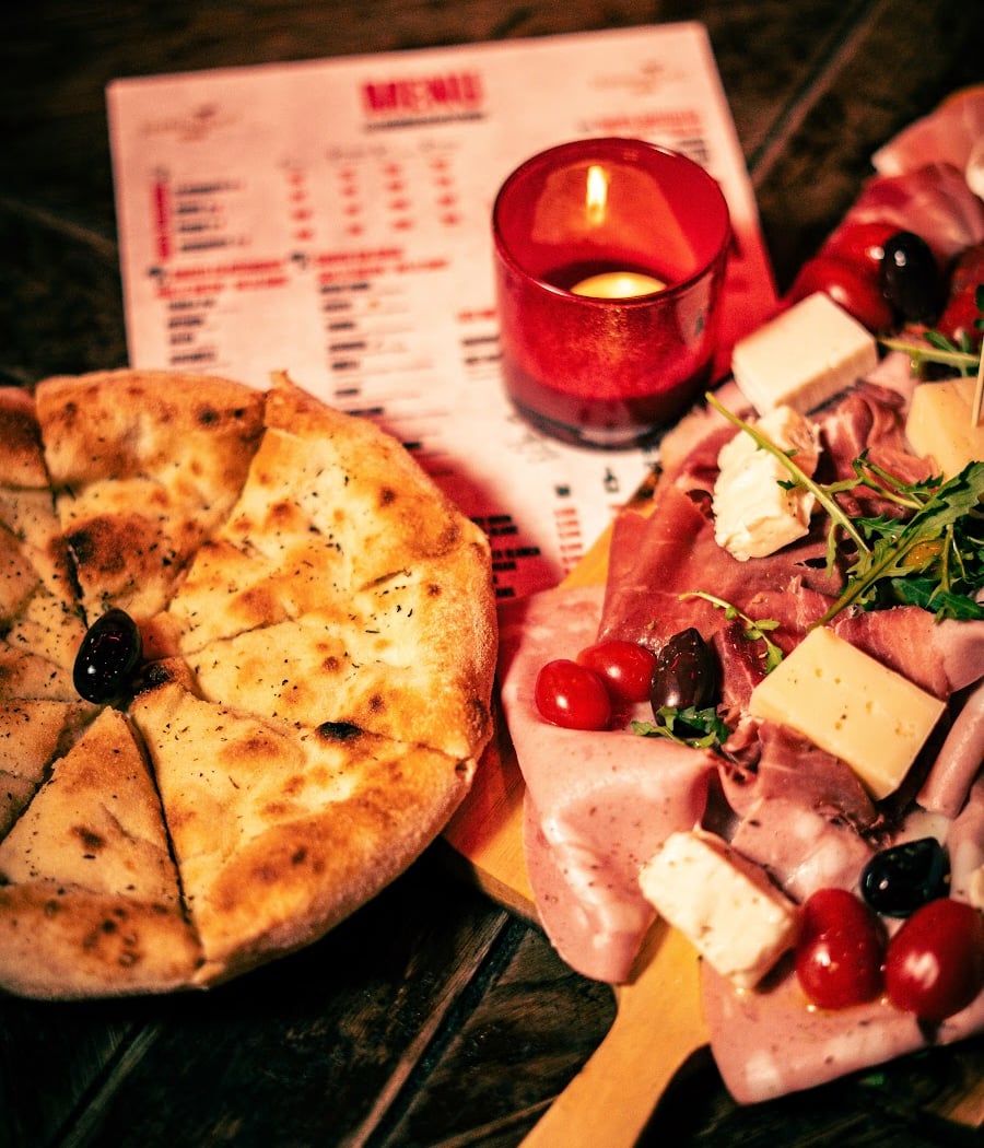 Georges Café | Nightclub & Party Everyday 3