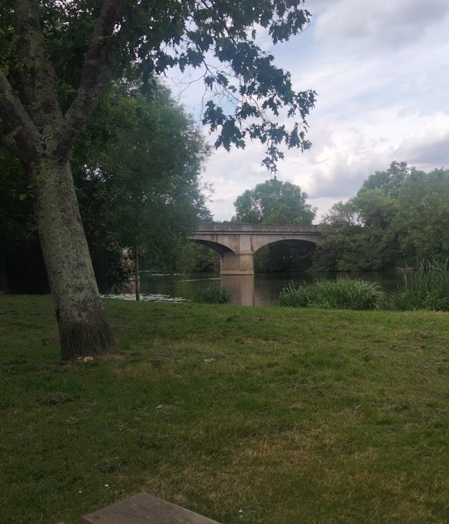 Aire du pont du parc 1