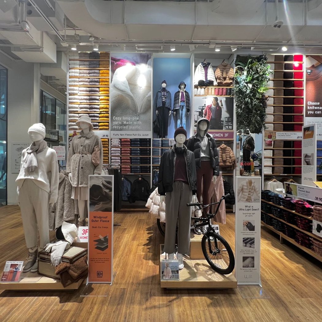UNIQLO 5th Avenue 3