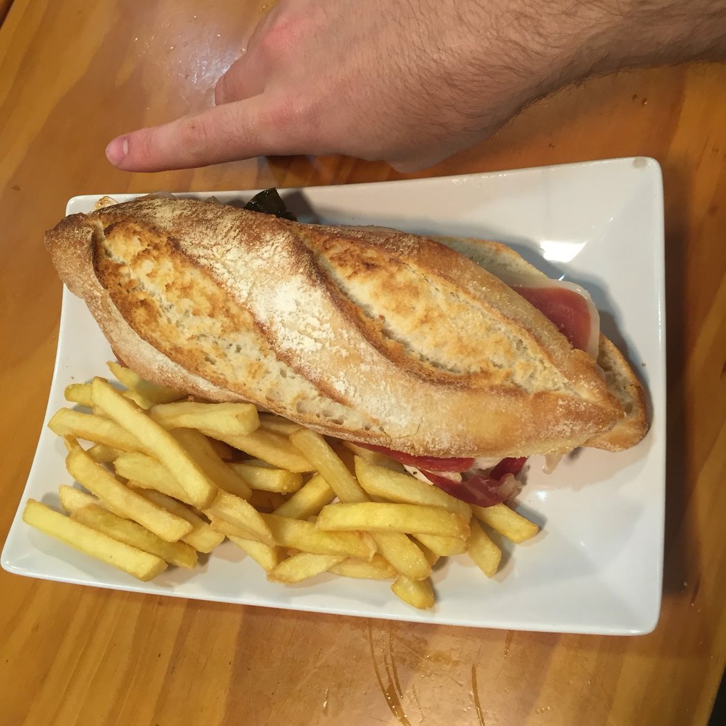 La Esquinita de Agu 3