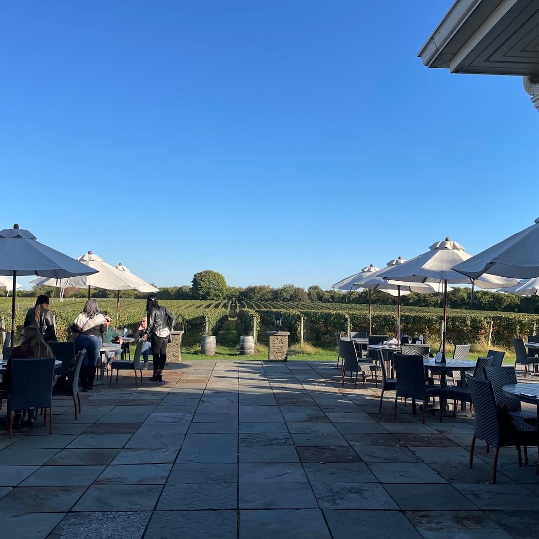 Sparkling Pointe Vineyards & Winery 3