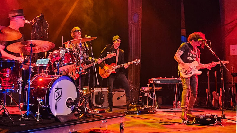 7Horse: Double Summertime Tour 1