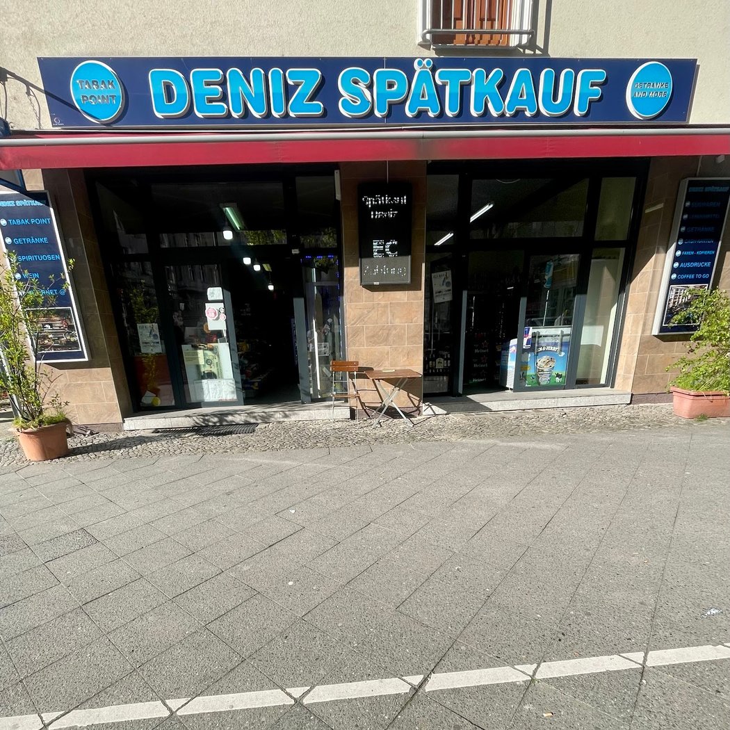 Internet Cafe Spätkauf 21 3