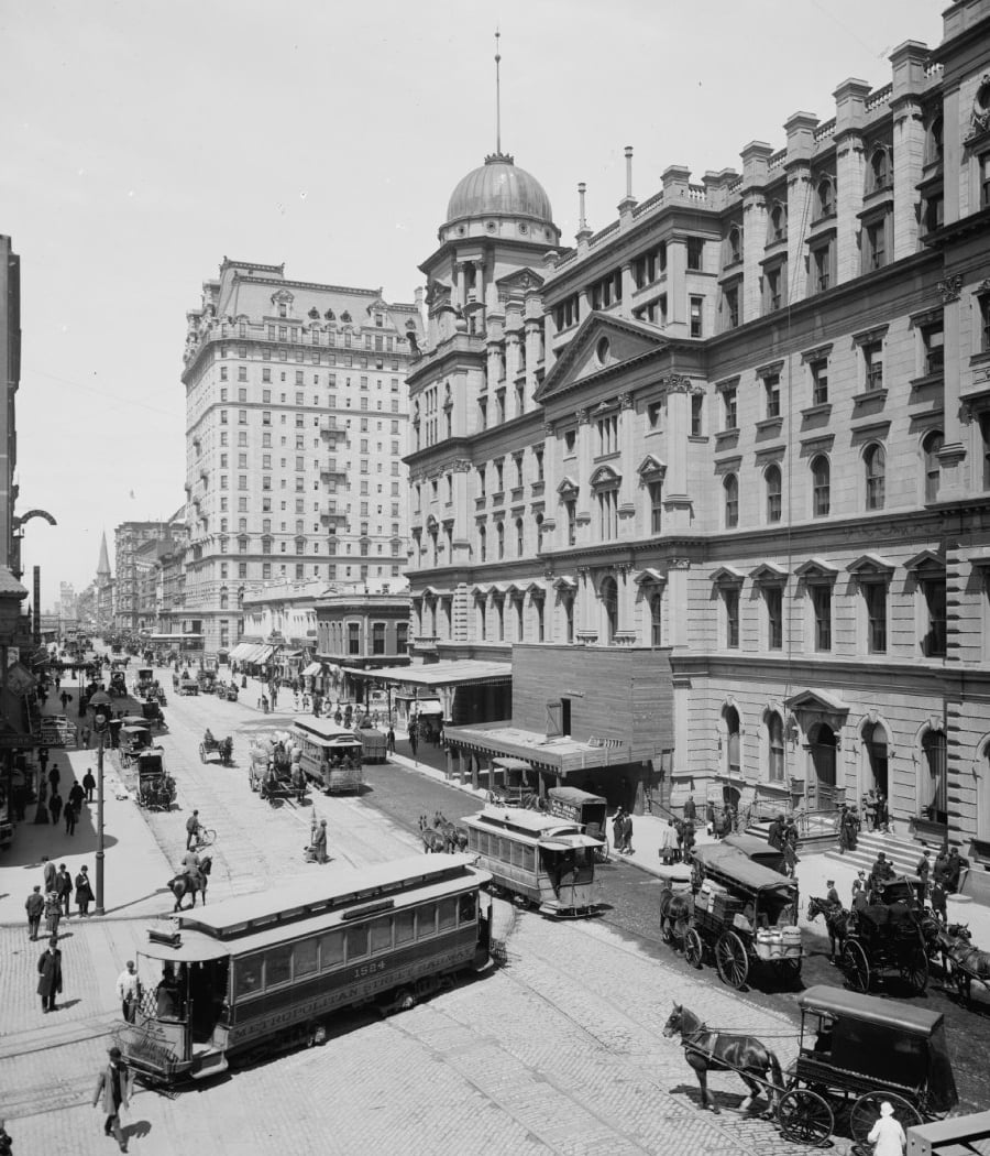 Building 42nd Street — A Chronicle 1