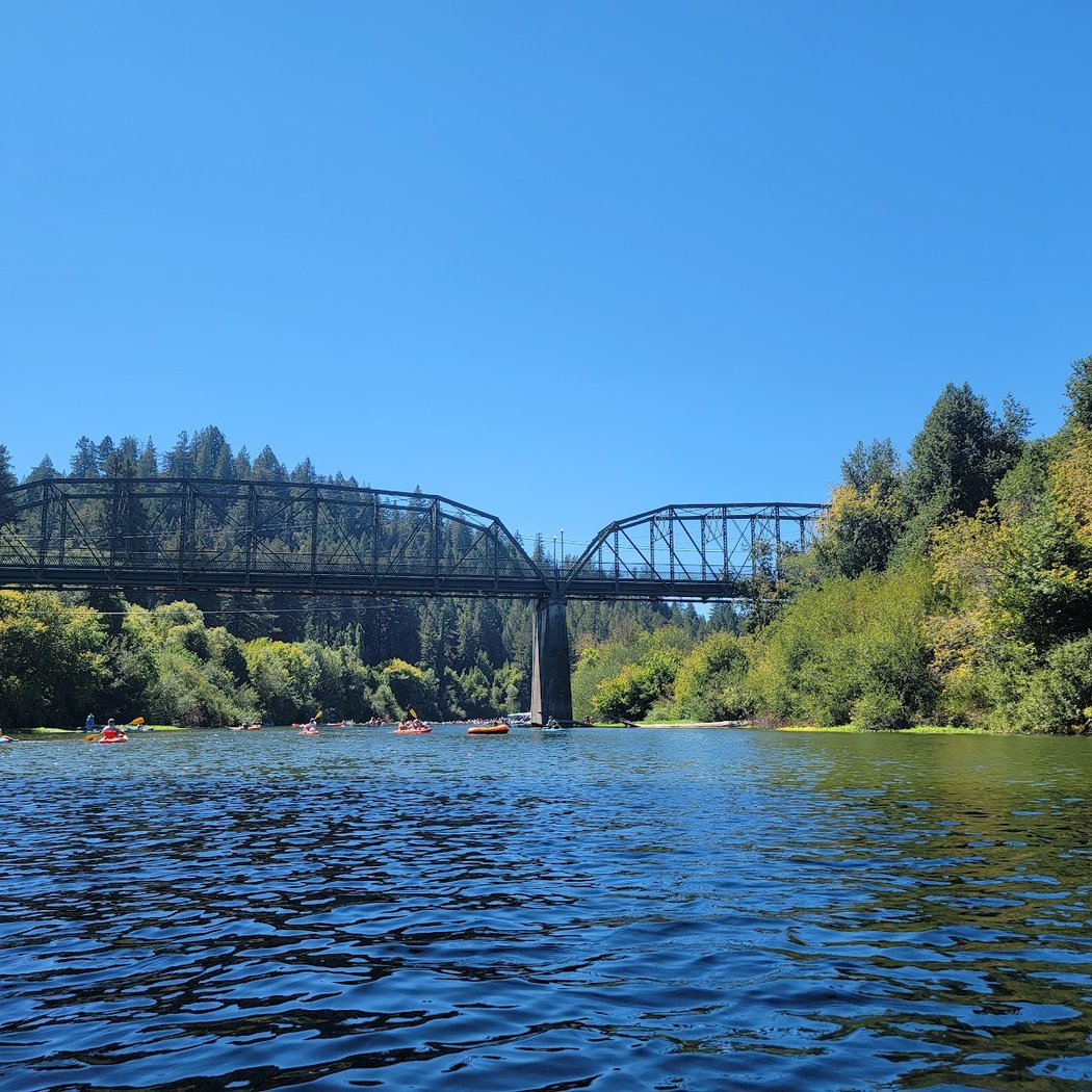 Johnson Beach kayak and tube rental 3