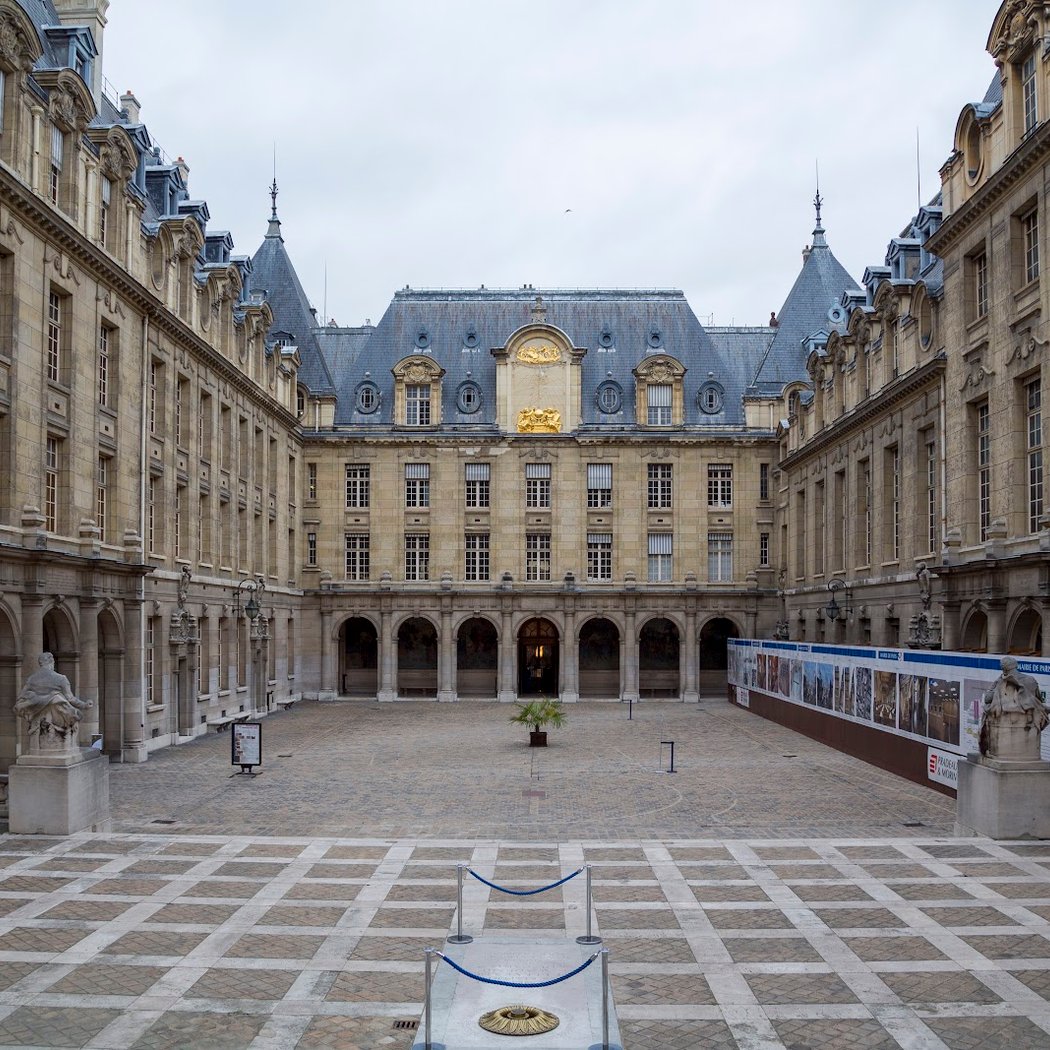 Paris-Sorbonne University 3