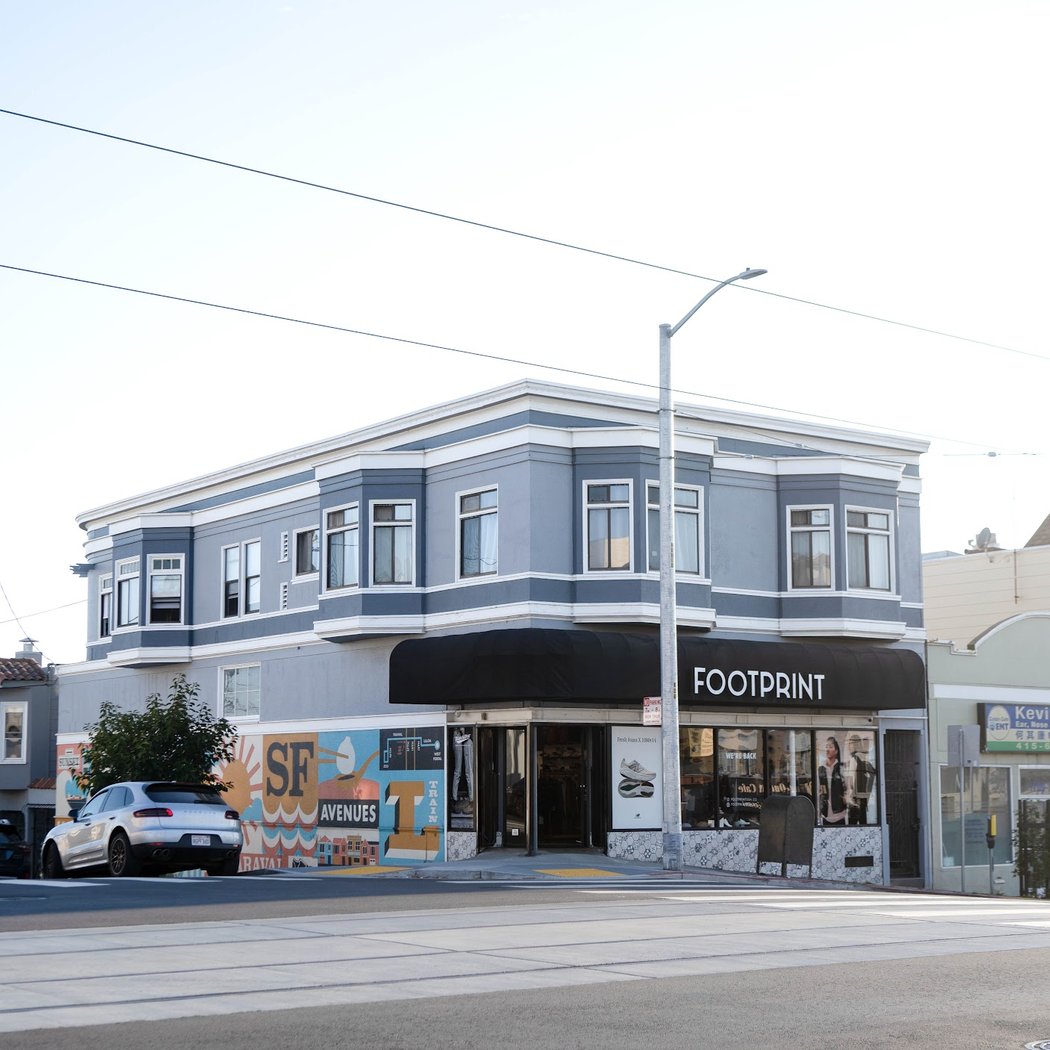 Footprint Shoes & Clothing Store 2