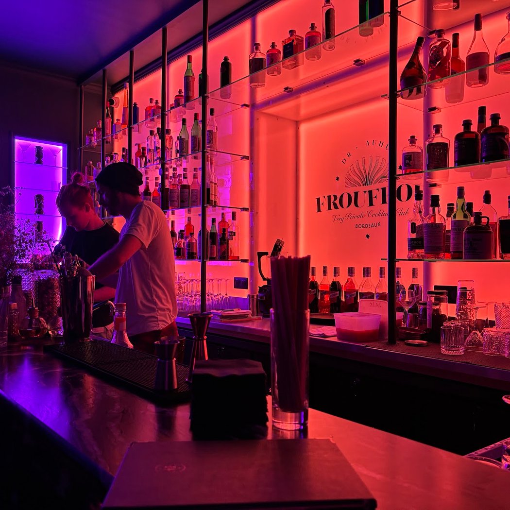 Frou Frou Cocktail Club 2