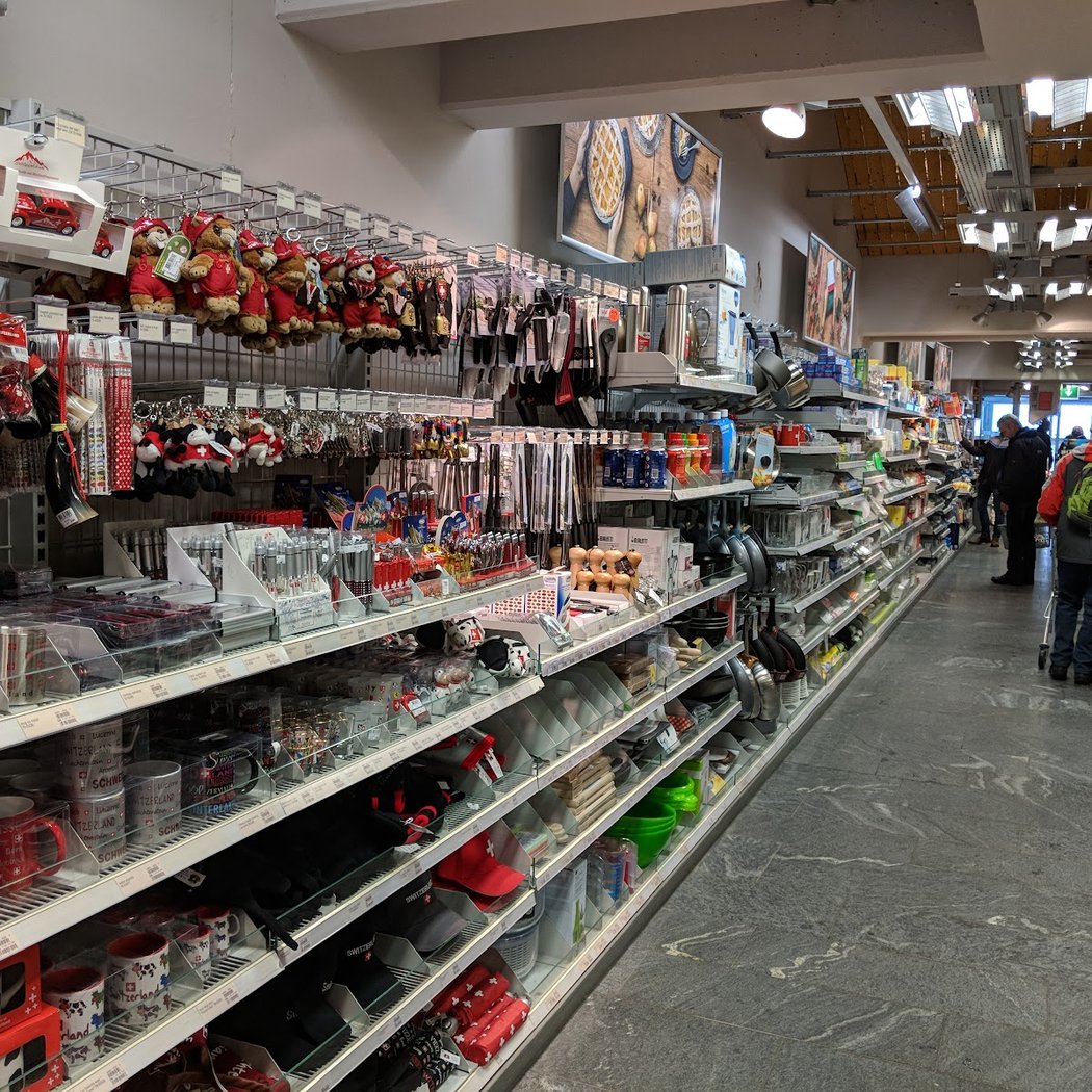 Coop Supermarché Ovronnaz 3