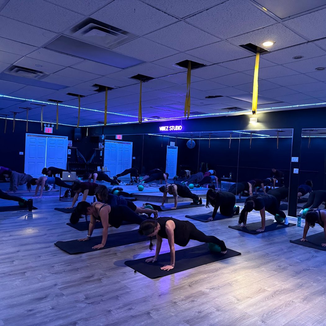 The Pilates BURN - Mat Pilates with Marcos 3